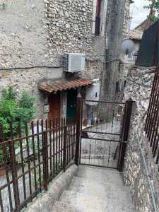 Appartamento in Vendita a guidonia montecelio via san lorenzo