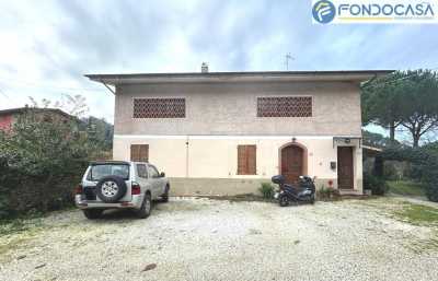 Villa Bifamiliare in Vendita a Camaiore via Delle Margherite