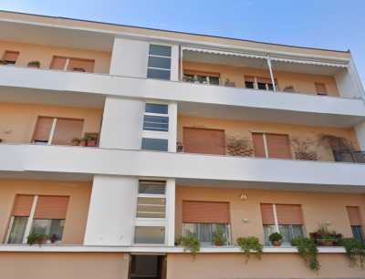Appartamento in Vendita a Livorno via Diomede Bonamici 36
