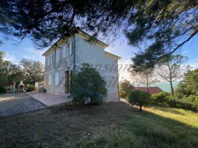 Villa in Vendita a Rosignano Marittimo via Tevere Castiglioncello