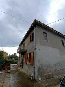 Villa a Schiera in Vendita a Santarcangelo di Romagna via Busca 41