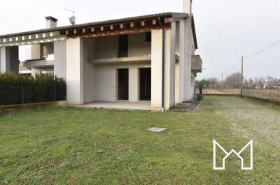 Villa Bifamiliare in Vendita a Loria Bessica