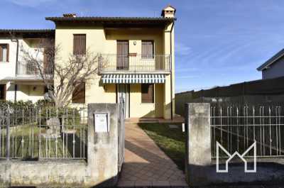 Villa a Schiera in Vendita a Cassola