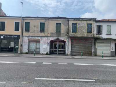 Edificio Stabile Palazzo in Vendita a Padova via Niccolò Tommaseo Fiera