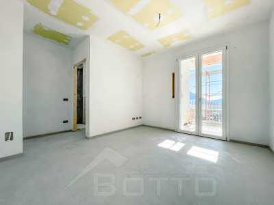 Appartamento in Vendita a Verbania via San Giovanni Bosco Intra