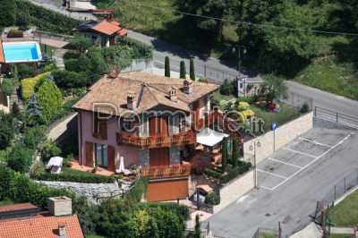 Villa o Villatta a Schiera in Vendita ad Adrara San Martino via Panoramica 100