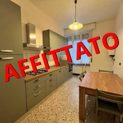 Appartamento in Affitto a Genova via Andrea del Sarto 9