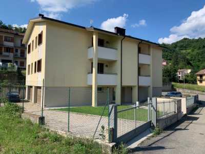 Appartamento in Affitto a Vetto via Degli Alpini 1