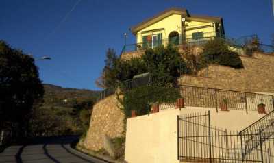 Villa in Vendita a Tovo San Giacomo via Madonna della Neve 5