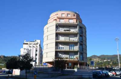 Appartamento in Vendita a Savona via Luigi Cadorna