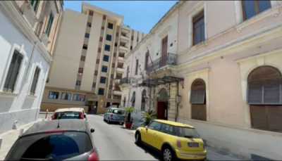 Palazzo Stabile in Vendita a Lecce via Montegrappa 4