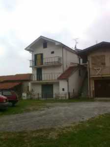 Villa in Vendita a Paroldo via Cavallini