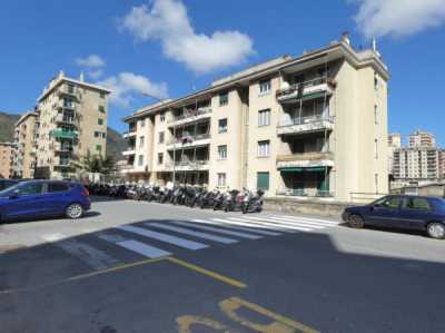 Appartamento in Vendita a Genova via Bari 23