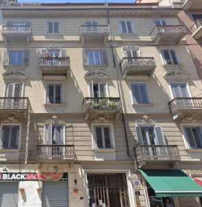Appartamento in Affitto a Torino via Nizza 84