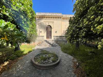 Villa in Affitto a Palermo via Nuova