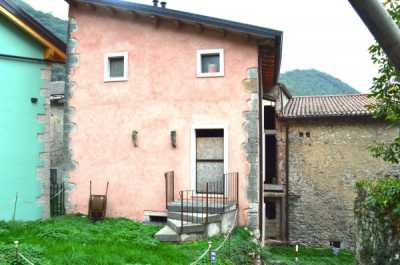 Villa in Vendita a Grezzana via San Apollinare