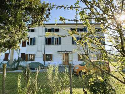 Villa Bifamiliare in Vendita a Giacciano con Baruchella via Sant