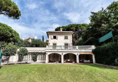 Villa in Vendita a Genova via Federico Ricci 5
