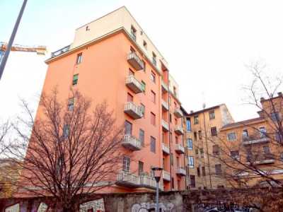 Appartamento in Affitto a Milano via Francesco Caracciolo 95