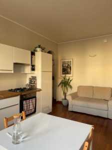 Appartamento in Affitto a Milano via Bergamo