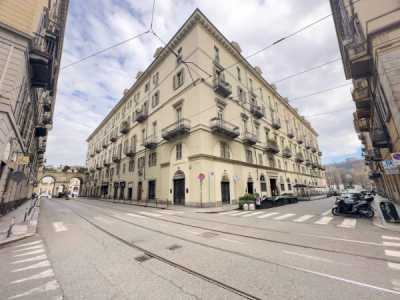 Appartamento in Vendita a Torino via Maria Vittoria