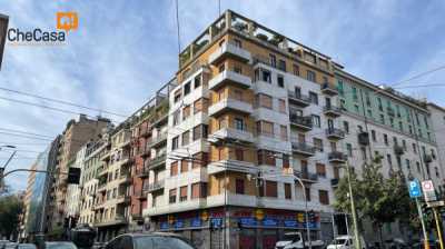 Appartamento in Vendita a Milano via Tonale 5