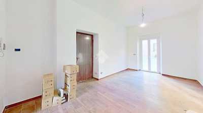 Appartamento in Vendita a Torino via Romagnano 18
