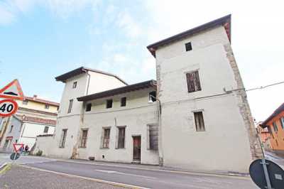 Palazzo Stabile in Vendita a Stezzano