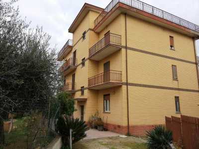Appartamento in Vendita a Roma via Villa Santa Maria la Rustica