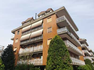 Appartamento in Vendita a Nova Milanese via Cristoforo Colombo 11