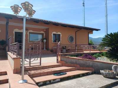Villa in Vendita a Fisciano via Faraldo