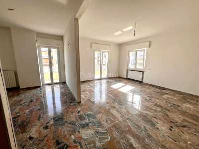 Appartamento in Affitto ad Alba Adriatica via Giuseppe Mazzini 54