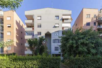 Appartamento in Vendita a Roma Viale Avignone