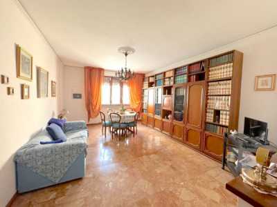 Appartamento in Vendita a Prato via Napoli