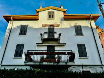 Villa in Vendita a Trieste via Commerciale 82