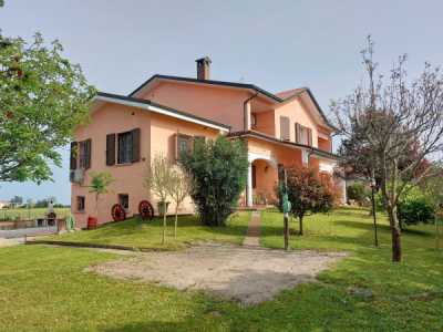 Villa in Vendita a Ferrara via Dainese