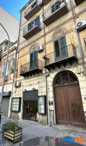 Negozio in Affitto a Palermo Palermo
