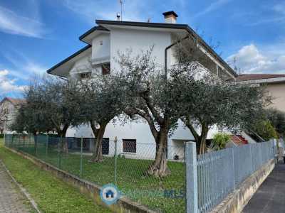 Villa Bifamiliare in Vendita a Battaglia Terme via Mohringen