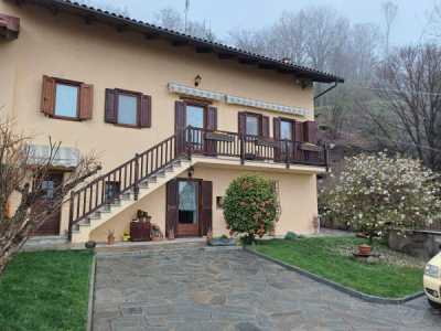 Villa in Vendita a Pinerolo via Umberto Grosso 74