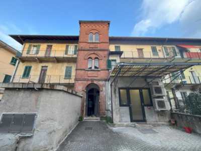 Appartamento in Vendita a Varano Borghi via Roma