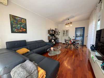 Appartamento in Affitto a Milano via Ovada 15