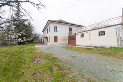 Villa in Vendita a Canelli Regione Secco 24