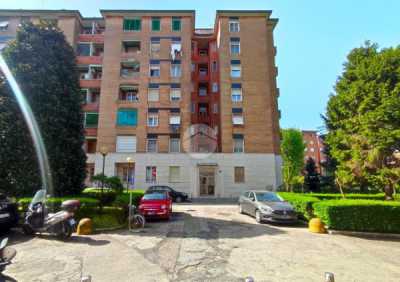 Appartamento in Vendita a Milano via Fratelli Rosselli 21