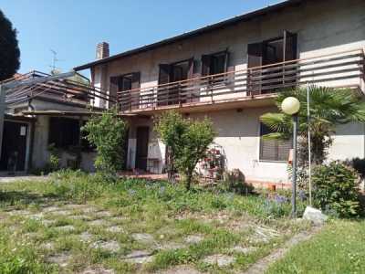 Villa in Vendita a Gallarate via 22 Marzo 16