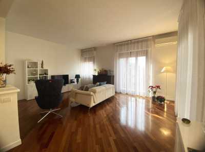Appartamento in Vendita a Melzo via Milano 7
