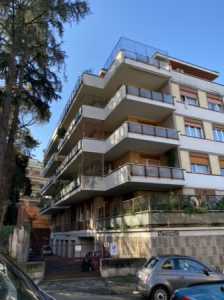 Appartamento in Vendita a Roma via San Godenzo