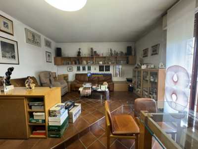 Appartamento in Vendita ad Usmate Velate via Torino