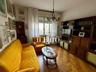 Appartamento in Vendita a Viareggio via Regia 108