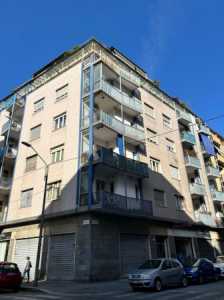 Appartamento in Vendita a Torino via Montezemolo 20