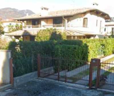Villa in Vendita a Bassano del Grappa via Motton